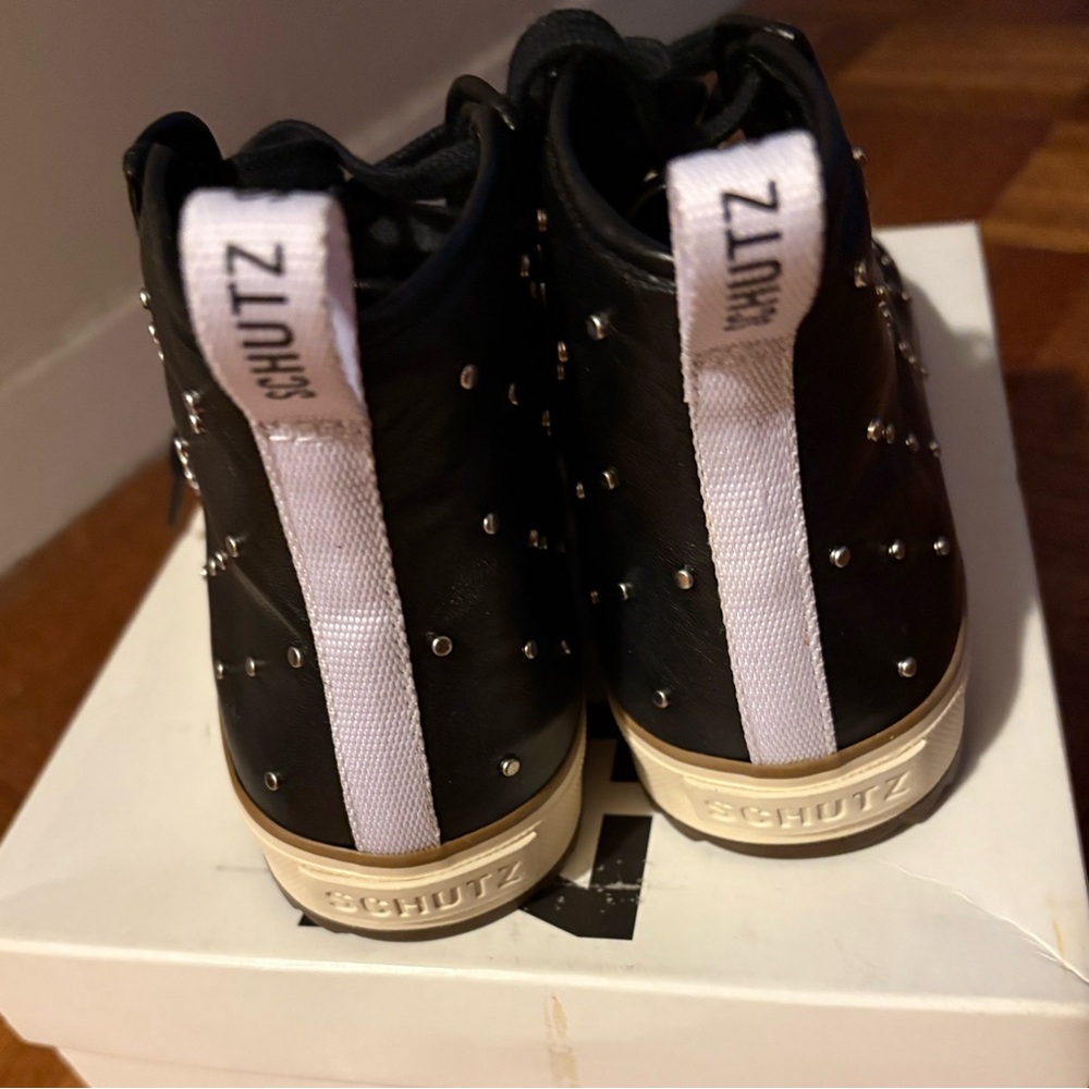 NWT SCHUTZ Belindah studded high top sneakers size 8 - Picture 8 of 10